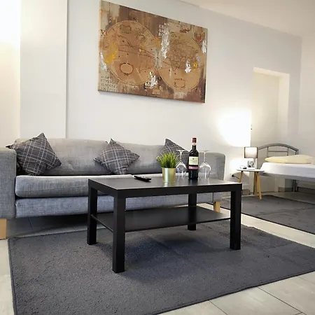 Gap Apartment *